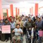 Caption : Secara simbolis Wabup Garut berikan kursi roda untuk penyandang disabilitas di garut