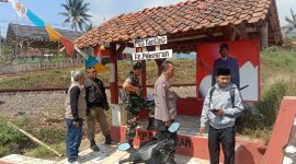 Caption : Polsek Malangbong penilaian Poskamling 
