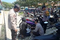 Caption : Knalpot resing berhasil disita Polsek Cikelet