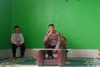Caption : Kapolsek Singajaya saat mengikuti pengajian rutin bulanan