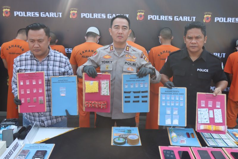 Caption : Pres Release Kapolres Garut AKBP Rohman Yonky Dilatha, S.I.K., M.Si terkait Tindak Pidana Narkotika