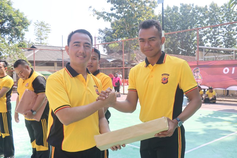 Caption : Kemeriahan Polres Garut saat perlombaan HUT RI