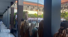 Caption : Polsek Limbangan cegah radikalisme bersama pihak sekolah
