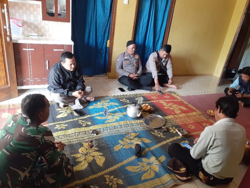 Caption : Polsek limbangan ngariung kamtibmas