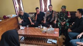 Caption : Polsek Cibiuk giat kamtibmas