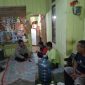 Caption : Polsek talegong sapa warga