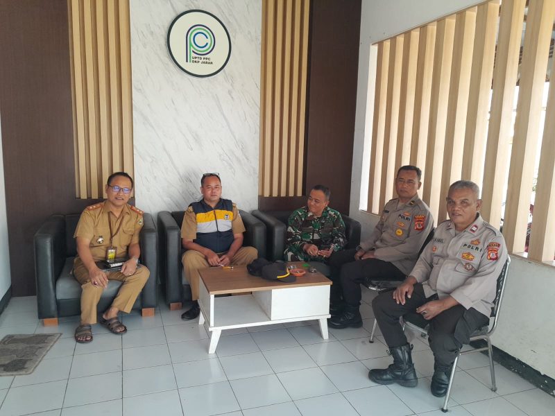 Caption : Ngariung Kamtibmas Polsek Cikelet