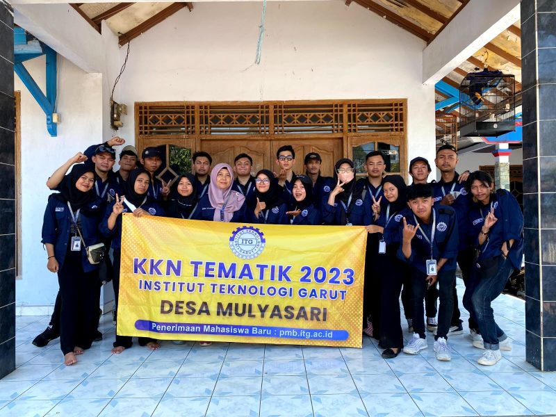 Caption : Mahasiswa KKN (ITG) Garut Kelompok 19 