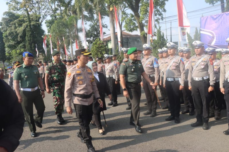 Caption : Kapolres Garut bersama Kodim 0611/Grt Laksanakan giat apel gabungan 