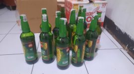 Caption : Penjual miras berhasil diamankan Polsek Garut Kota