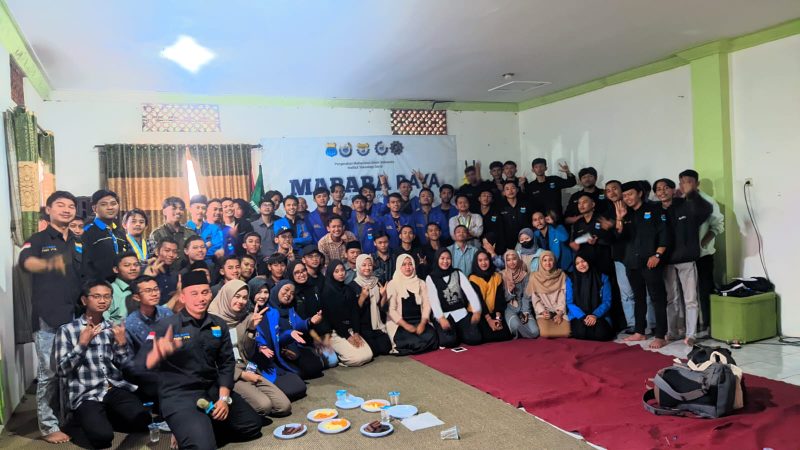 Caption : PMII ITG bersama   Anggota PMII baru