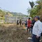 Bupati Garut, Rudy Gunawan, mengekspresikan rasa kekecewaannya terhadap proses pembangunan Jembatan Wareng yang berada di Kecamatan Pakenjeng, Kabupaten Garut. Di hari kedua kunjungan kerjanya, Rabu (18/10/2023)