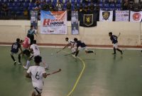Invitasi Hoki Ruangan tingkat Pelajar dan Club U-23 se-Jawa Barat, yang berlangsung di SOR R.A.A Adiwijaya, Kecamatan Tarogong Kidul, Kabupaten Garut, telah memasuki hari kedua, Rabu (25/10/2023).