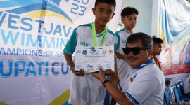 Bupati Garut, Rudy Gunawan, secara resmi membuka beberapa kejuaraan renang di Sarana Olahraga Raga Akuatik Talaga Bodas, Tarogong Kidul, Sabtu (28/10/2023).