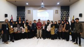 
Melalui Sub Koordinator (Subkor) Kemitraan Informasi Publik Diskominfo Kabupaten Garut, Yanyan Agus Supianto, pemaparan ini disampaikan dalam acara Sharing Session Rekabar (Rekrutmen Anggota Baru) ke-1 UKM Jurnalistik STAIM Masa Bakti 2023-2024.
