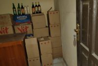 Caption : Polres Garut temukan botol miras di Margawati