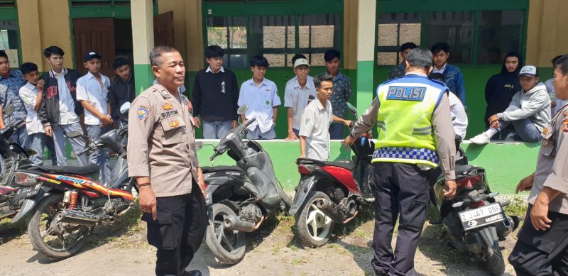 Caption : Motor Siswa SMK Ma'arif diamankan di Mapolres Garut