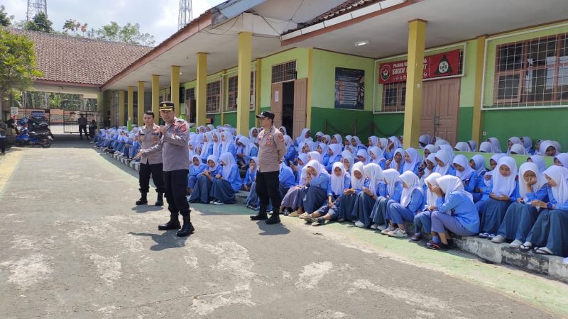 
Caption : Polsek Cilawu giat kasus Bullying
