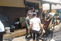 Polsek Wanaraja Polres Garut mendapatkan laporan dari warga bahwa telah terjadi kebakaran rumah di Kampung Lembur Panjang Desa Cimaragas Kecamatan Pangatikan Kabupaten Garut. Selasa (10/10/2023).