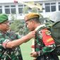 Pangdam III/Siliwangi Mayjen TNI Erwin Djatniko diwakili Kapoksahli Pangdam III/Slw Brigjen TNI Kuat Budiman S.I.P. menyambut kedatangan/kepulangan sebanyak 499 prajurit Yonarhanud 3/YBY dalam Satgas Pengamanan Daerah Rawan (Pamrahwan) Maluku Utara di Dermaga Pelabuhan Tanjung Priok Jakarta Utara, Sabtu (14/10/2023).
