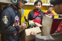 Setelah beberapa waktu lalu Polsek Tarogong Kidul Polres Garut mengamankan 2.000 lebih botol miras, kali ini kembali melaksanakan kegiatan Razia. Sabtu (14/10/2023).
