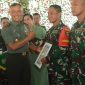 Pangdam III/Slw Mayjen TNI Erwin Djatniko di dampingi Ketua Persit Kartika Chandra Kirana Daerah III/Slw Ny. Dwi Erwin Djatniko mengunjungi Yonarhanud 3/YBY yang telah selesai melaksanakan tugas Pengamanan Daerah Rawan (Pamrahwan) Maluku Utara selama satu tahun, Senin (16/10/2023).