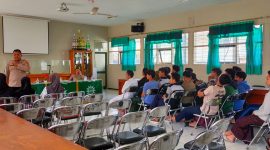Polsek Cibiuk Polres Garut lakukan monitoring penyaluran bantuan sosial cadangan pangan pemerintah tahun 2023 untuk warga Desa Cibiuk Kaler Kecamatan Cibiuk Kabupaten Garut. Rabu (18/10/2023).

