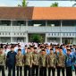 Kapolres Garut AKBP Rohman Yonky Dilatha, S.I.K, M.Si, menginstruksikan seluruh personil Polres Garut beserta Polsek jajaran untuk melaksanakan program Polres Garut Police Goes To School. Senin (23/10/2023).  