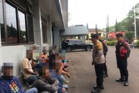 Demi mewujudkan keamanan, kenyamanan dan kondusifitas di Kabupaten Garut, Polres Garut melakukan upaya preventif dan prepentif salah satunya dengan operasi razia premanisme dan penyakit masyarakat lainnya.

