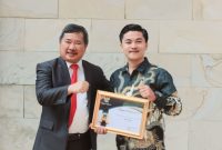 Firman Yusuf merupakan seorang mahasiswa berprestasi sejak menempuh Sarjana (S1) di Institut Pendidikan Indonesia menjadi ketua organisasi 4 tahun berturut-turut di berbagai organisasi dan berprestasi di tingkat regional, nasional, dan terakhir menjadi mahasiswa ketika sarjana (S1) menorehkan prestasi di Tingkat Internasional yaitu mendapatkan silver medal yang diikuti oleh 254 tim dari 26 negara di dunia.
