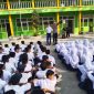 Kapolres Garut AKBP Rohman Yonky Dilatha, S.I.K, M.Si, menginstruksikan seluruh personil Polres Garut beserta Polsek jajaran untuk melaksanakan program Polres Garut Police Goes To School. Selasa (31/10/2023).                           