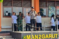 Kapolres Garut AKBP Rohman Yonky Dilatha, S.I.K, M.Si, menginstruksikan seluruh personil Polres Garut beserta Polsek jajaran untuk melaksanakan program Polres Garut Police Goes To School. Senin (30/10/2023).                           