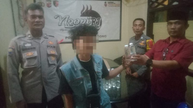 Dalam rangka pemeliharaan situasi kamtibmas, Polsek Malangbong Polres Garut melaksanakan kegiatan Operasi pekat (penyakit masyarakat) di Kecamatan Malangbong Kabupaten Garut.