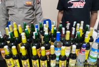 Polsek Wanaraja Polres Garut melaksanakan operasi pekat dengan sasaran minuman keras beralkohol tanpa izin dalam rangka pemeliharaan situasi kamtibmas