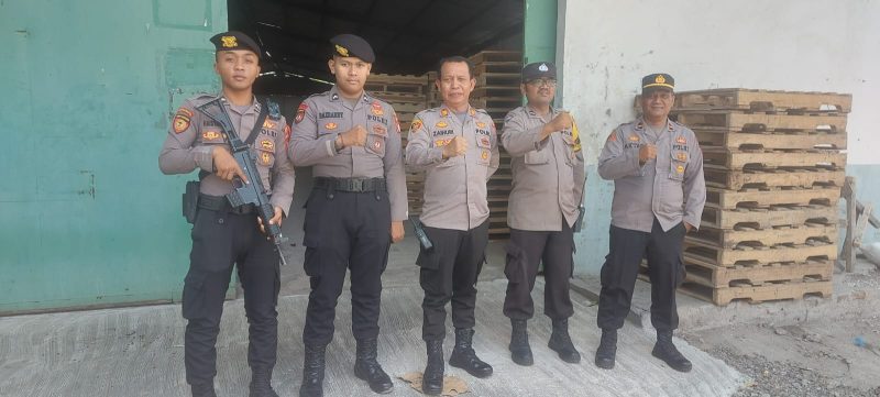Personil Polres Garut terus melaksanakan kegiatan pengamanan gudang yang menjadi tempat penyimpanan logistik untuk Pemilu 2024. Kamis (2/11/2023).