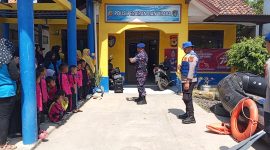 Dalam rangka pembinaan dan penyuluhan tentang Kepolisian kepada anak-anak atau generasi muda, Polres Garut terjun langsung berikan pembinaan penyuluhan kepada masyarakat khususnya anak-anak.  Kamis (02/11/2023).
