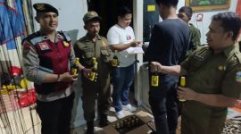 Setelah beberapa waktu yang lalu Polsek Kadungora berhasil menyita ratusan liter Miras kali ini kembali melaksanakan kegiatan Razia. Sabtu (4/11/2023) malam.