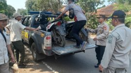 Dalam rangka pemeliharaan kamtibmas dan menciptakan situasi keamanan dan ketertiban masyarakat yang kondusif.  Polsek Cikelet Polres Garut melaksanakan operasi penertiban knalpot bising di Wilayah hukum Polres Garut. Selasa (07/11/2023).