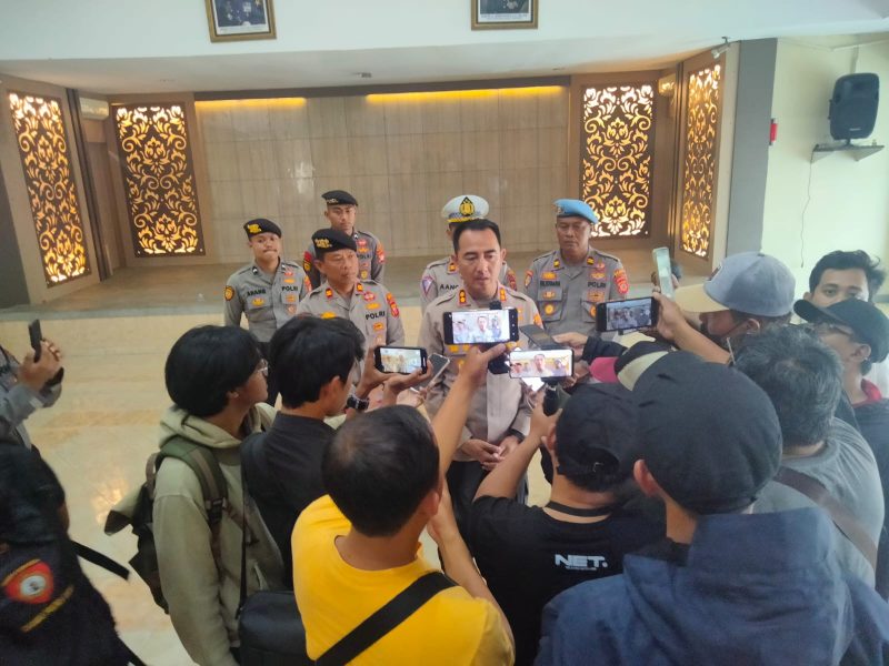 Mendukung seni budaya dalam bidang ketangkasan, Polres Garut yang diwakili oleh Kapolres Garut AKBP Rohman Yonky Dilatha, S.I.K, M.Si, melaksanakan event atau kegiatan Festival Pencak Silat Seni Tradisi Kapolres Garut Cup ke 1 se Jawa Barat tahun 2023.