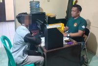 Polsek Pasirwangi Polres Garut tangani perkara dugaan tindak pidana penganiayaan yang dilakukan secara bersama-sama di Jl. Raya Kp. Malati Desa Padaasih Kec. Pasirwangi Kab. Garut.