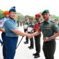 Pangdam III/Siliwangi Mayjen TNI Erwin Djatniko menghadiri Upacara Pemberian Penghargaan Kepada Prajurit Berprestasi dengan Inspektur Upacara (Irup) Panglima TNI Laksamana TNI Yudo Margono, S.E., M.M., di Selasar Gedung Soedirman Mabes TNI Cilangkap Jakarta Timur, Senin (13/11/2023).