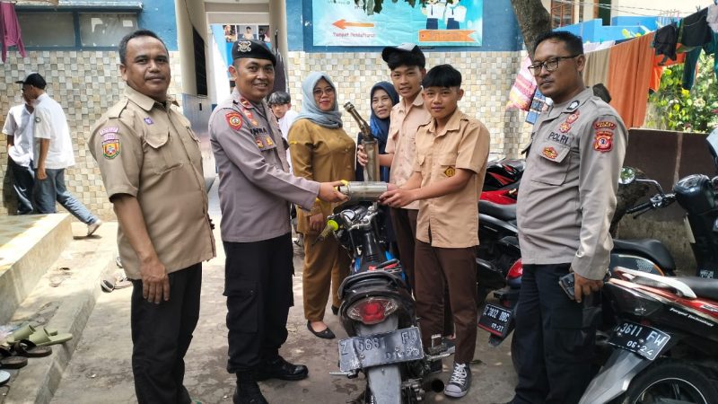 Dalam rangka pemeliharaan kamtibmas dan menciptakan situasi keamanan dan ketertiban masyarakat yang kondusif.  Polsek Tarogong Kaler Polres Garut melaksanakan operasi penertiban knalpot bising di Wilayah hukum Polres Garut. Selasa (14/11/2023).