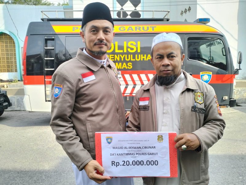 Kapolres Garut AKBP Rohman Yonky Dilatha, S.I.K, M.Si, melalui Ketua Da'i Kamtibmas Polri Polres Garut KH. Yayan Ahmad Muzaki melaksanakan kegiatan Safari Masjid di Kabupaten Garut.