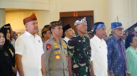 Pangdam III/Siliwangi Mayjen TNI Erwin Djatniko menghadiri Deklarasi Pemilu Damai, Jabar Anteng (Aman, Netral dan Tenang) di Gedung Merdeka Jl. Asia Afrika Kota Bandung, Sabtu (18/11/2023).