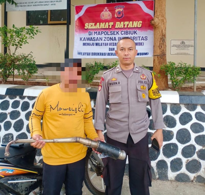 Dalam rangka pemeliharaan kamtibmas dan menciptakan situasi keamanan dan ketertiban masyarakat yang kondusif.  Polsek Cibiuk Polres Garut melaksanakan operasi penertiban knalpot bising di Wilayah hukum Polres Garut. Jum'at (17/11/2023).