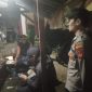 Dalam rangka pemeliharaan keamanan dan ketertiban masyarakat (kamtibmas) serta Cooling System Ops Mantap Brata 2024, Polres Garut beserta Polsek jajaran melakukan pengecekan kegiatan ronda malam di wilayah hukum Polres Garut. Sabtu (18/11/2023).