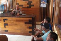 Bertempat di salah satu cafe Kampung Ciudian Desa Ciudian Kecamatan Singajaya Kabupaten Garut, mediasi atau musyawarah tersebut dihadiri dan dilaksanakan oleh para supir elf dan para pengusaha elf Singajaya. Selasa (21/11/2023).