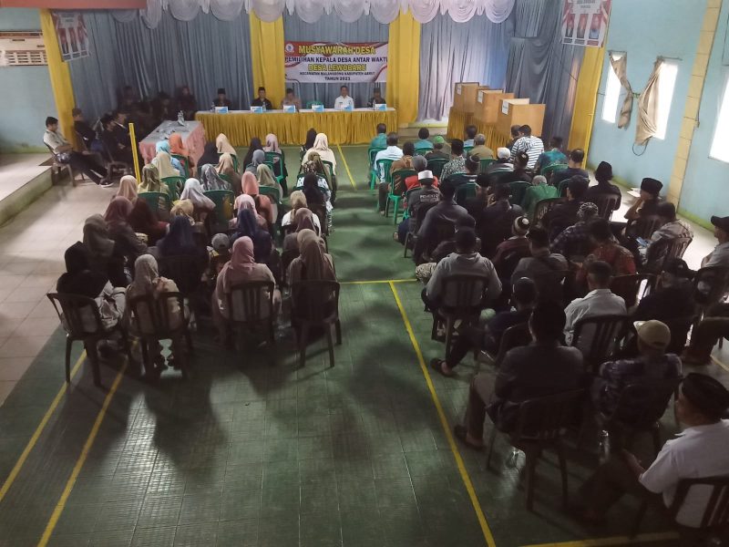 Dalam rangkaian kegiatan Operasi Mantap Brata Lodaya tahun 2023-2024, Polsek Malangbong Polres Garut melaksanakan pengamanan pemungutan suara pejabat antar waktu Kepala Desa Lewo Kecamatan Malangbong Kabupaten Garut. Rabu (22/11/2023).