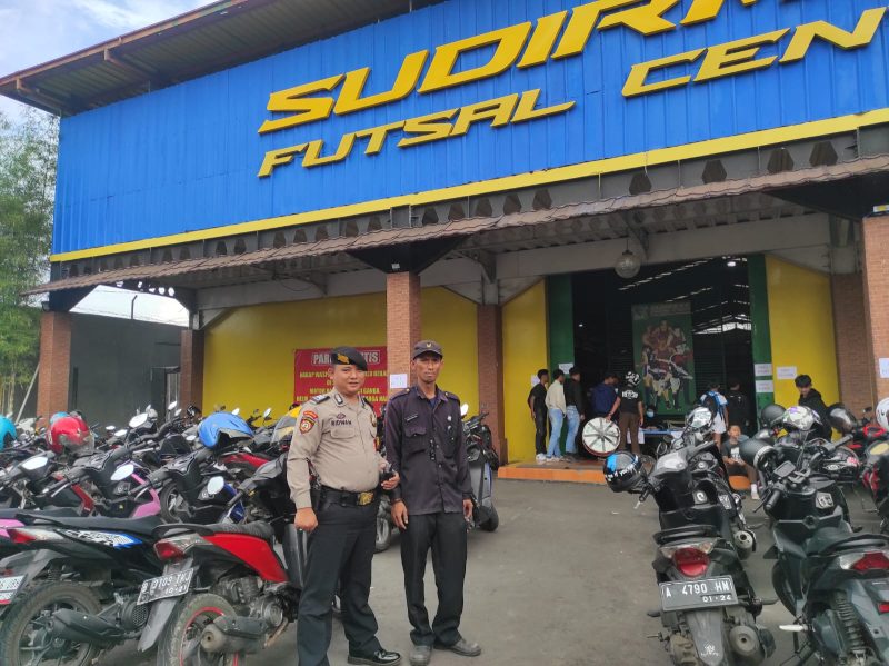 Dalam rangka Ops Mantap Brata Lodaya 2023-2024, Unit Turjawali Sat Samapta Polres Garut melakukan kegiatan patroli dialogis kepada masyarakat terkait dengan Pemilihan Umum (Pemilu) tahun 2024 mendatang. Jum’at (24/11/2023).