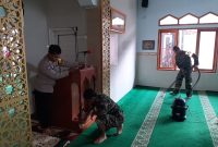 Dalam rangka mendukung dan mewujudkan lingkungan Kabupaten Garut yang bersih dan nyaman Tiga Pilar Kelurahan Pataruman melaksanakan program Jum’at bersih.